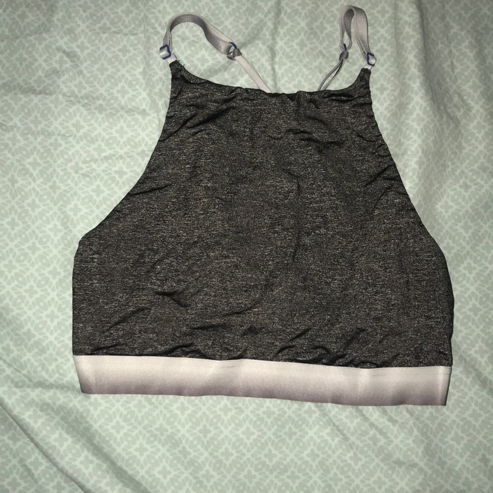 Sports bra/ crop top